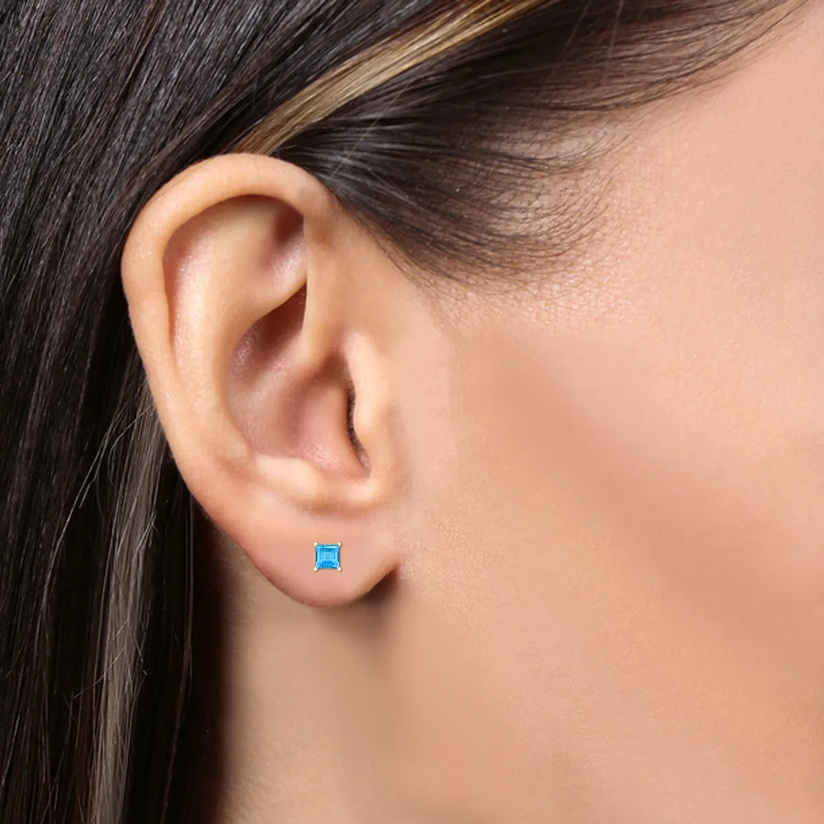 14K Yellow Gold 5Mm Square Blue Topaz Earrings
