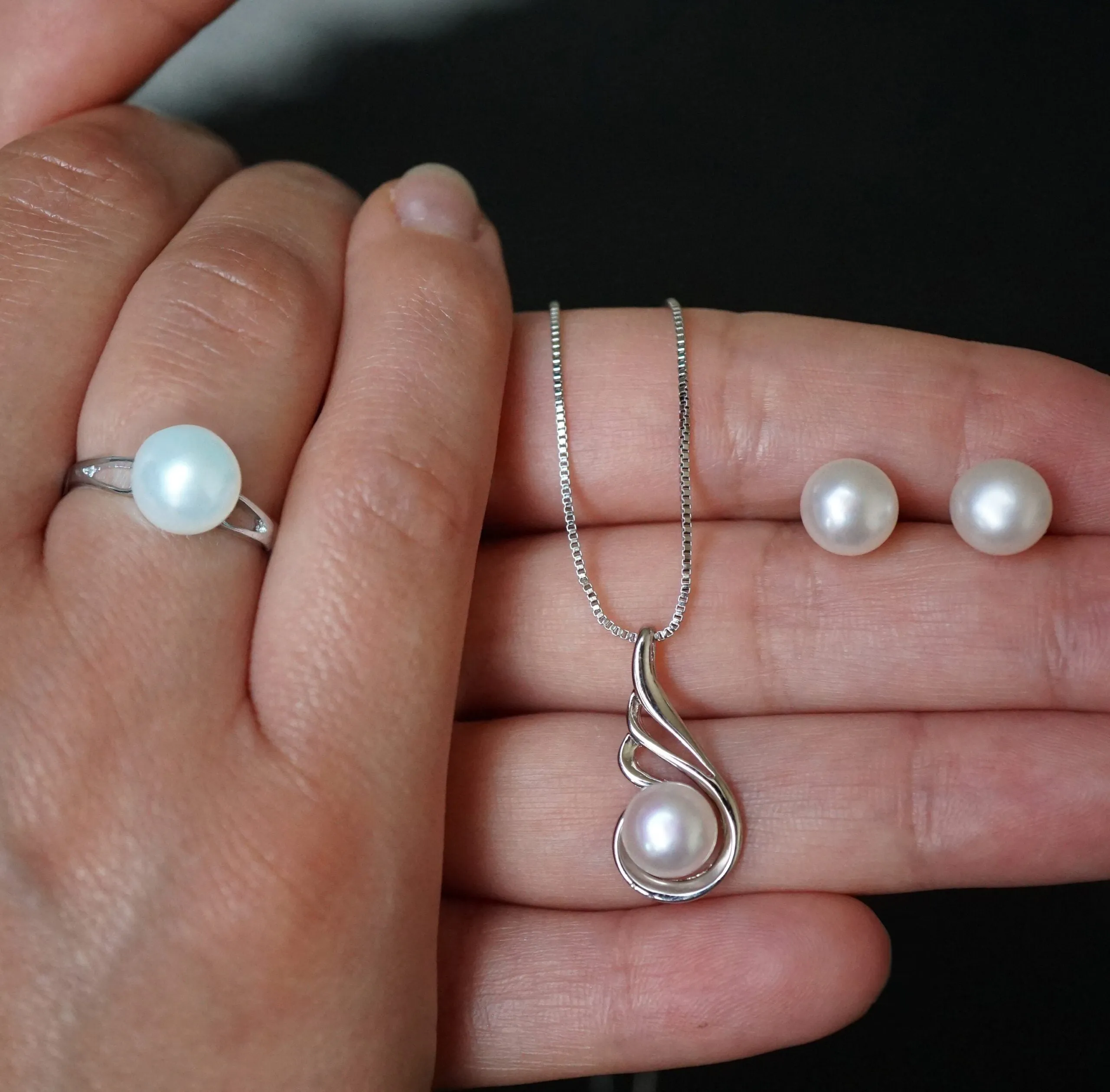 Amelia X - 925 Sterling Silver Freshwater Pearl Set