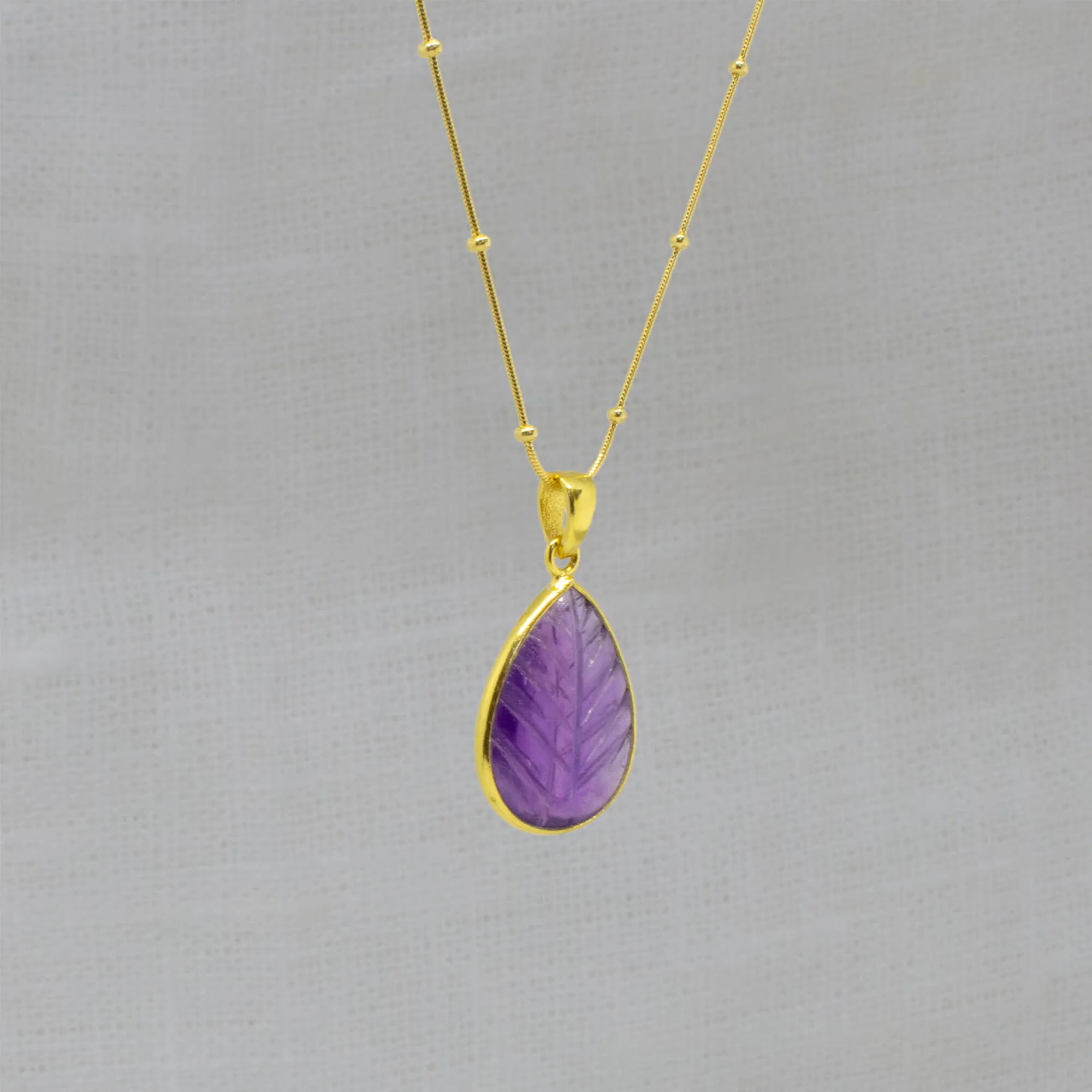 Carved Gemstone Teardrop Pendant Necklace