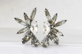 GREY CLUSTER EARRINGS