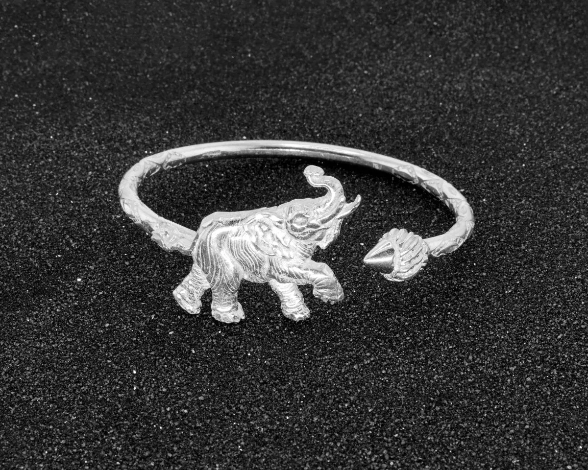 Heavy Elephant and Taj Mahal Bangle with Diamante Pattern