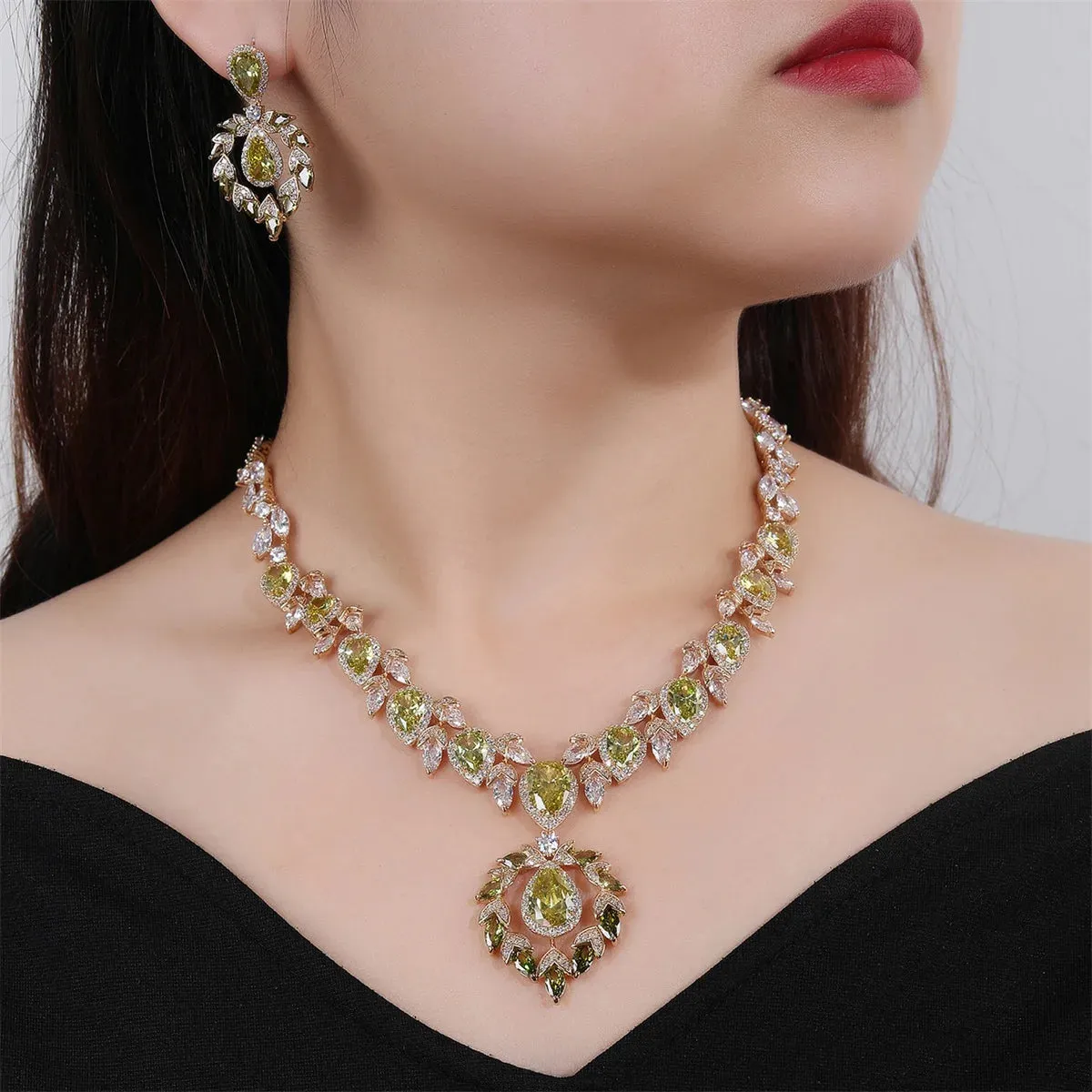 Luxury Bridal Jewelry Set Gorgeous Waterdrop Cubic Zirconia Ladies Party Wedding Necklace And Earrings Set  CN11091
