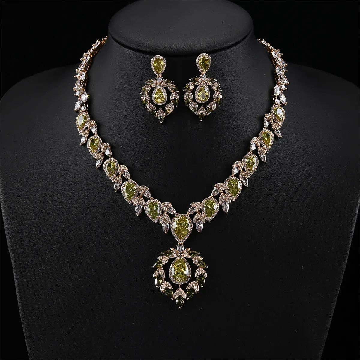 Luxury Bridal Jewelry Set Gorgeous Waterdrop Cubic Zirconia Ladies Party Wedding Necklace And Earrings Set  CN11091