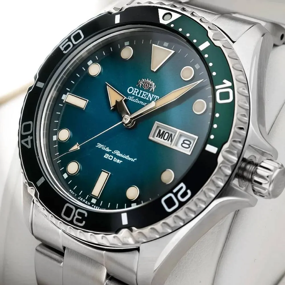 Orient MAKO III KAMASU Gradient Green RA-AA0811E