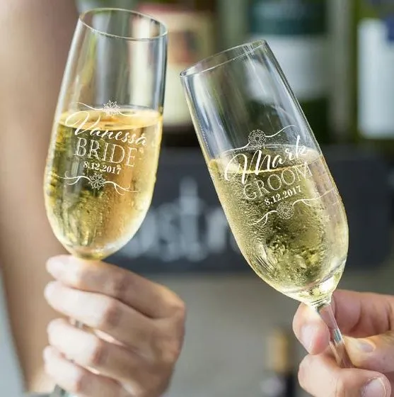 Personalized Mr and Mrs Toasting Flutes-Custom Bride & Groom Glasses for Weddings
