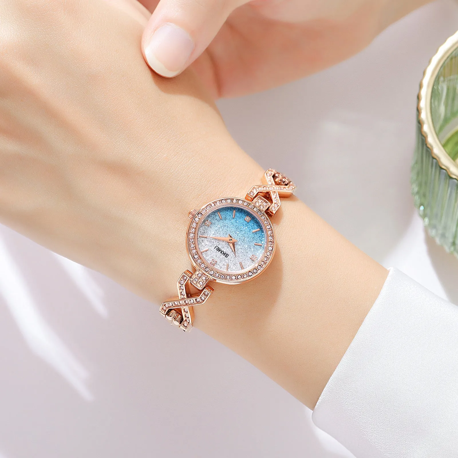 SKMEI 2001 Romantic Ultra-thin Wristwatch Rhinestones Bracelet for Women