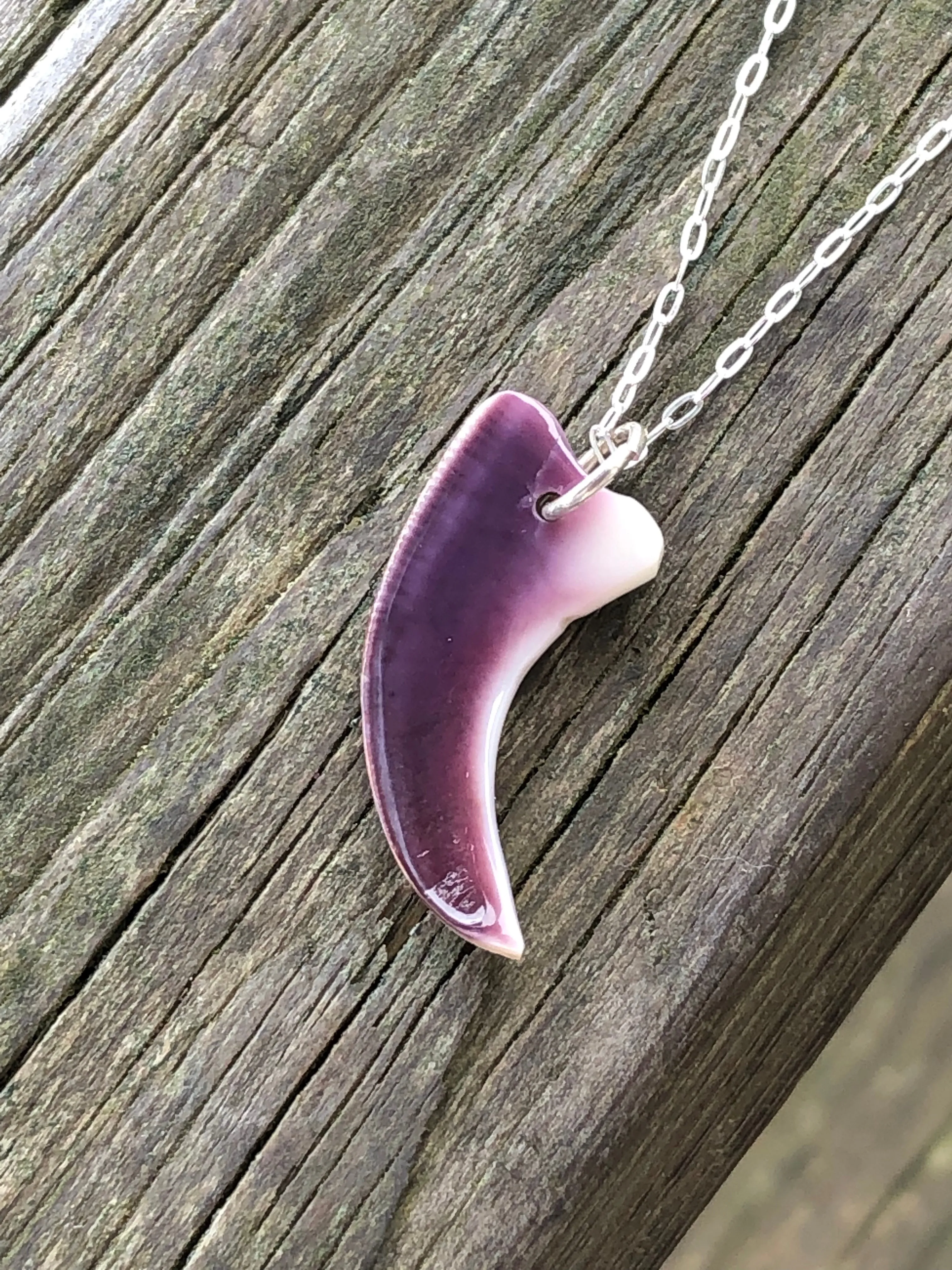 Wampum imitation Claw Necklace